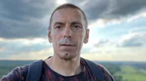 Карней: «Прыборы зусім не зафіксавалі вітаміну D. Яно і не дзіўна: месяцамі ў ізалятары не бачыш сонца»
